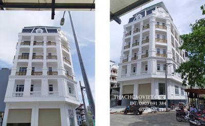 Nhà Cổ Điển Góc