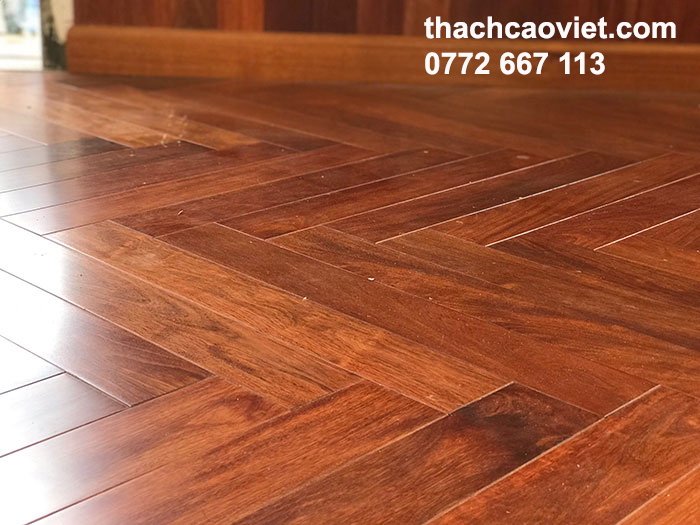 s&agrave;n gỗ tự nhi&ecirc;n