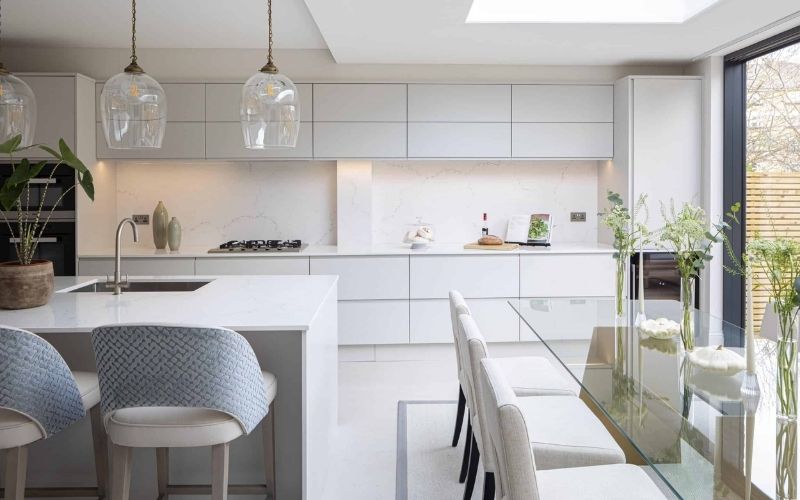 mẫu trần thạch cao phòng bếp đẹp và ấm cúng